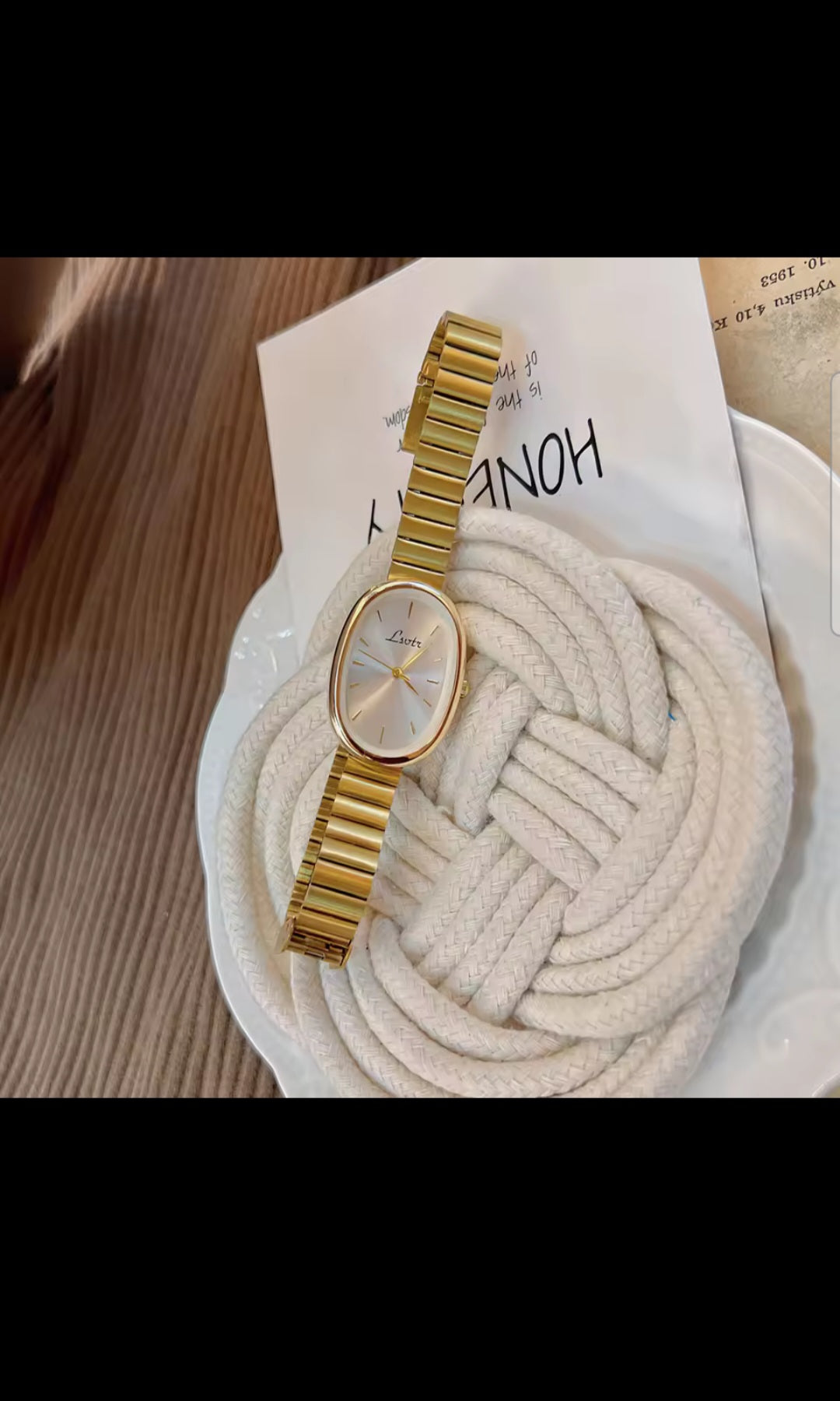 Montre Ovale Élégance Enamiz Paris – Bracelet Acier Précieux