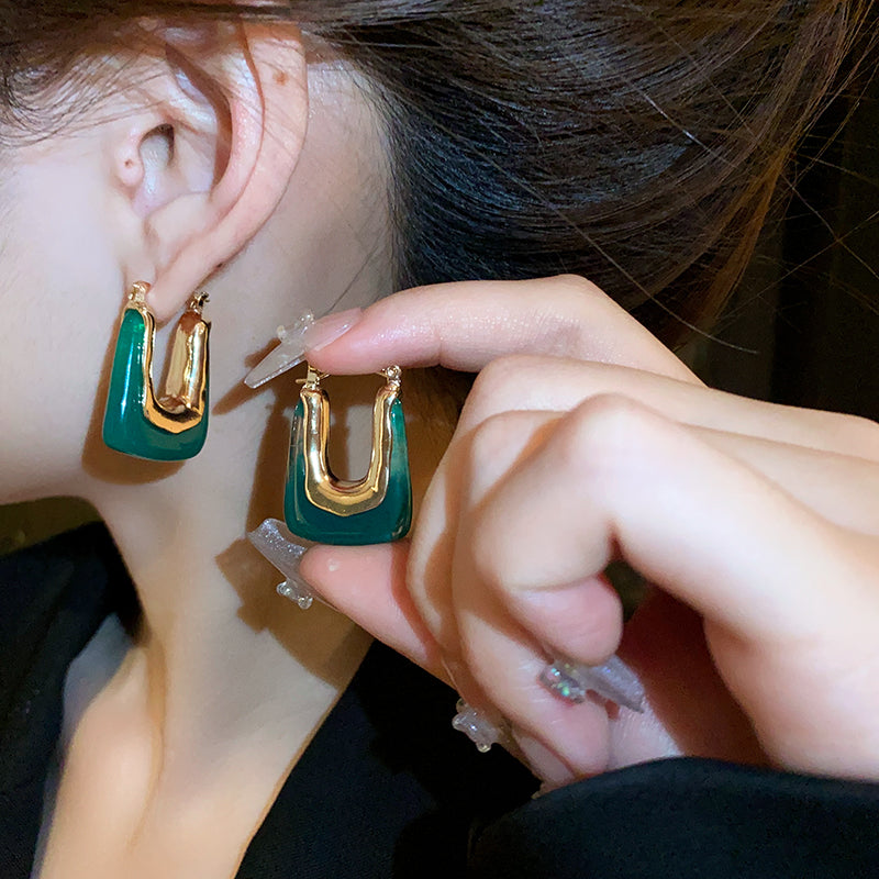 Boucles d’Oreilles Carré Élégance –