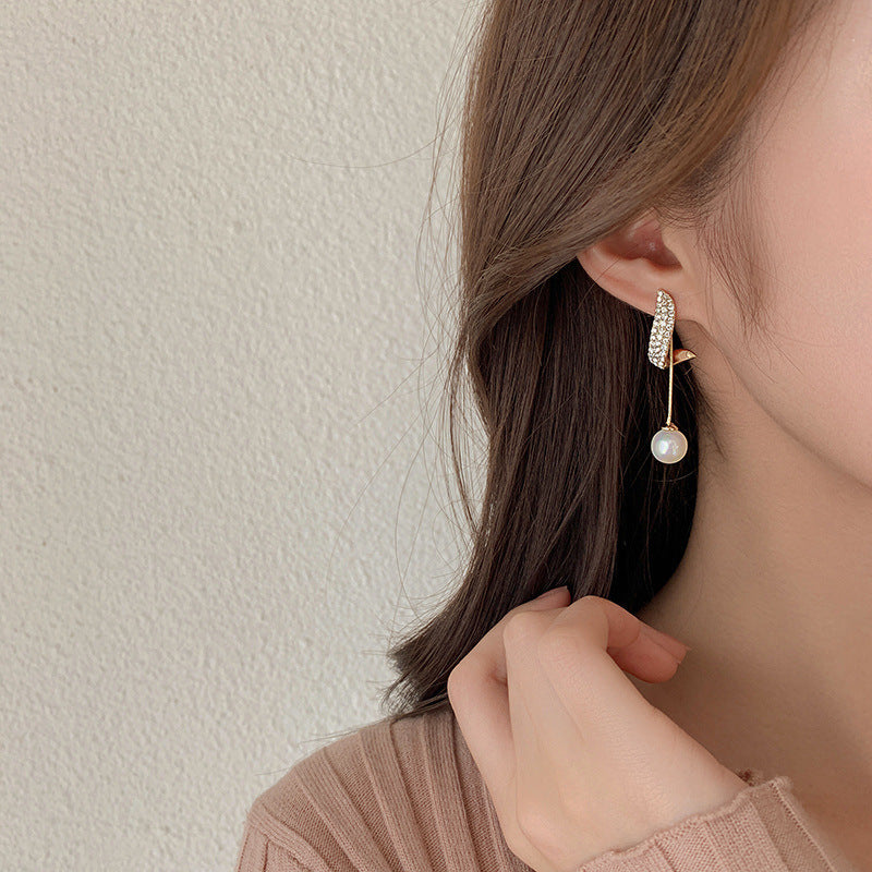Élégance Astrale – Boucles d’Oreilles Perle & Cristal par ENAMIZ Paris