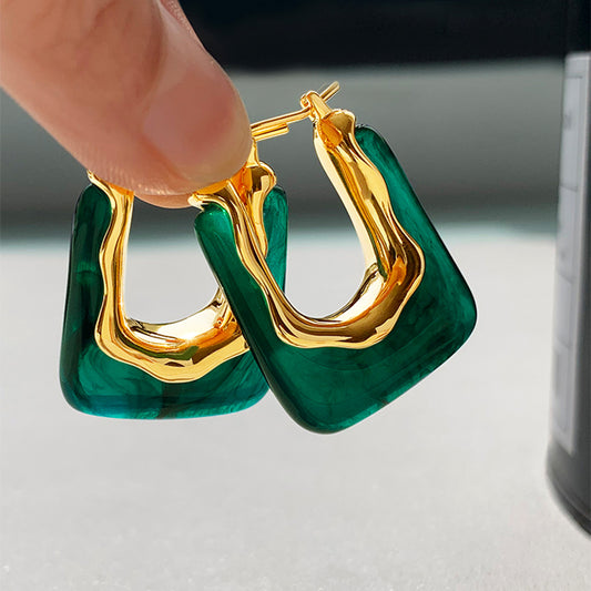 Boucles d’Oreilles Carré Élégance –